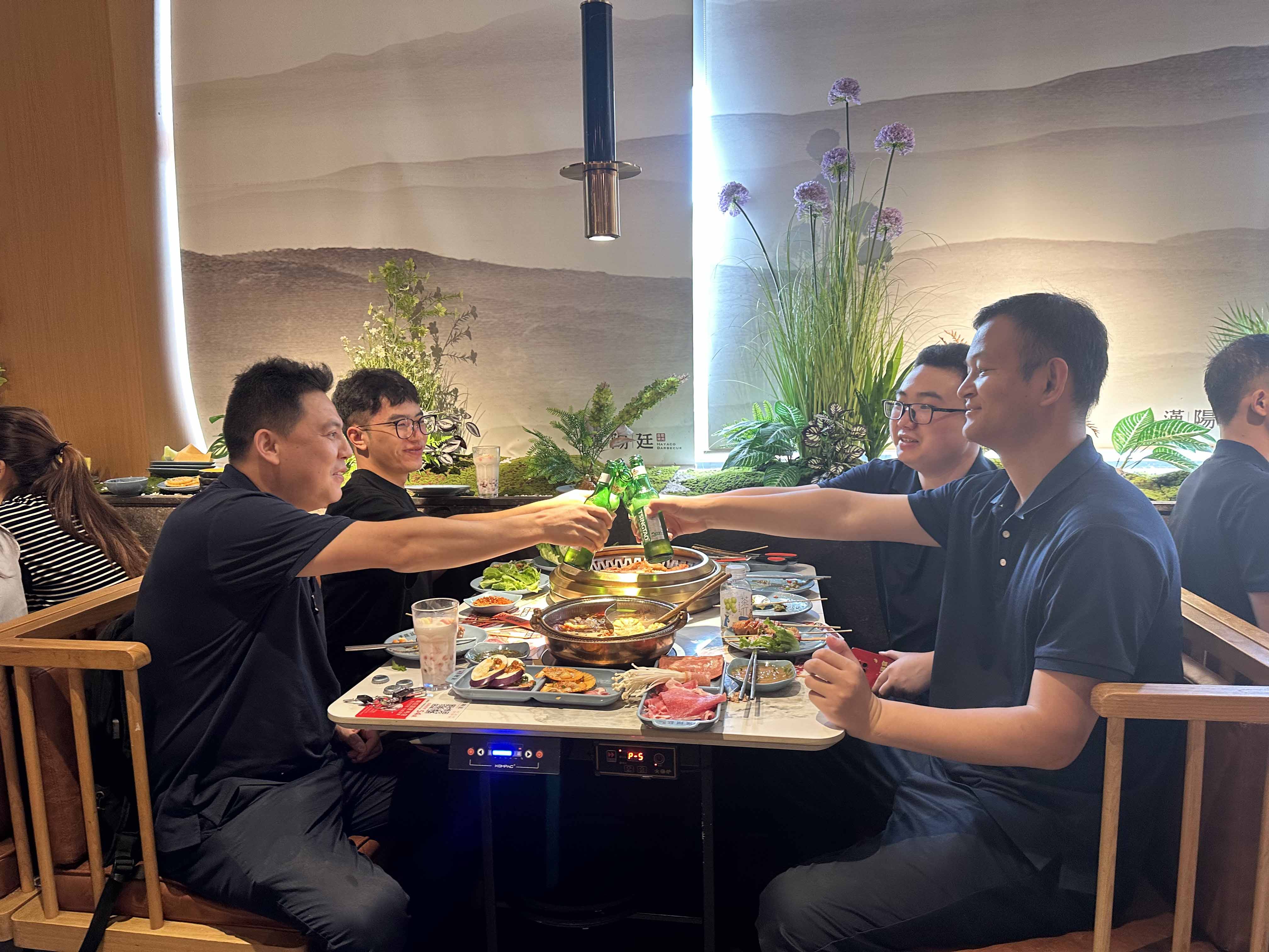 久信達科技公司員工齊聚光明區(qū)蠄蜍石，開啟活力爬山之旅暨團建活動(圖5)